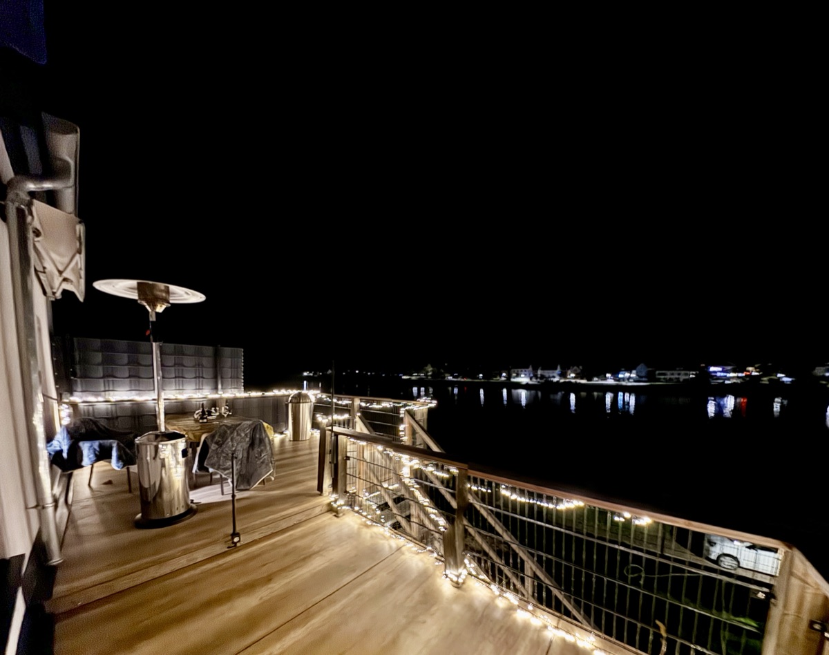 Balkon bei Nacht